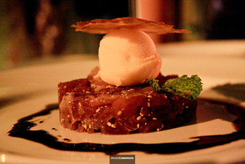 Tartare de Atum com Gergelim, Sorbet de Tangerina Tartare de Atum com Gergelim, Sorbet de Tangerina