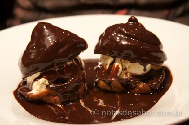 Profiteroles clássicos do Café Constant Profiteroles clássicos do Café Constant