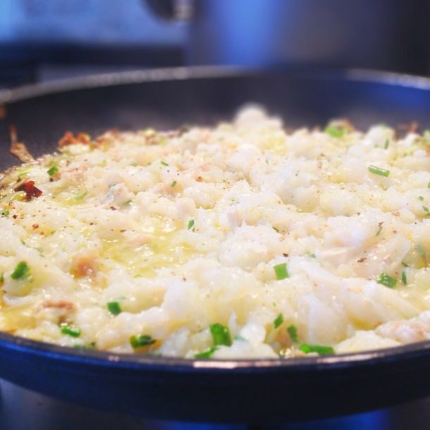 Bacalhau fritando para a Receita de Brandade de Bacalhau Bacalhau fritando para a Receita de Brandade de Bacalhau
